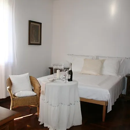 Il Di Annita Bed & Breakfast *